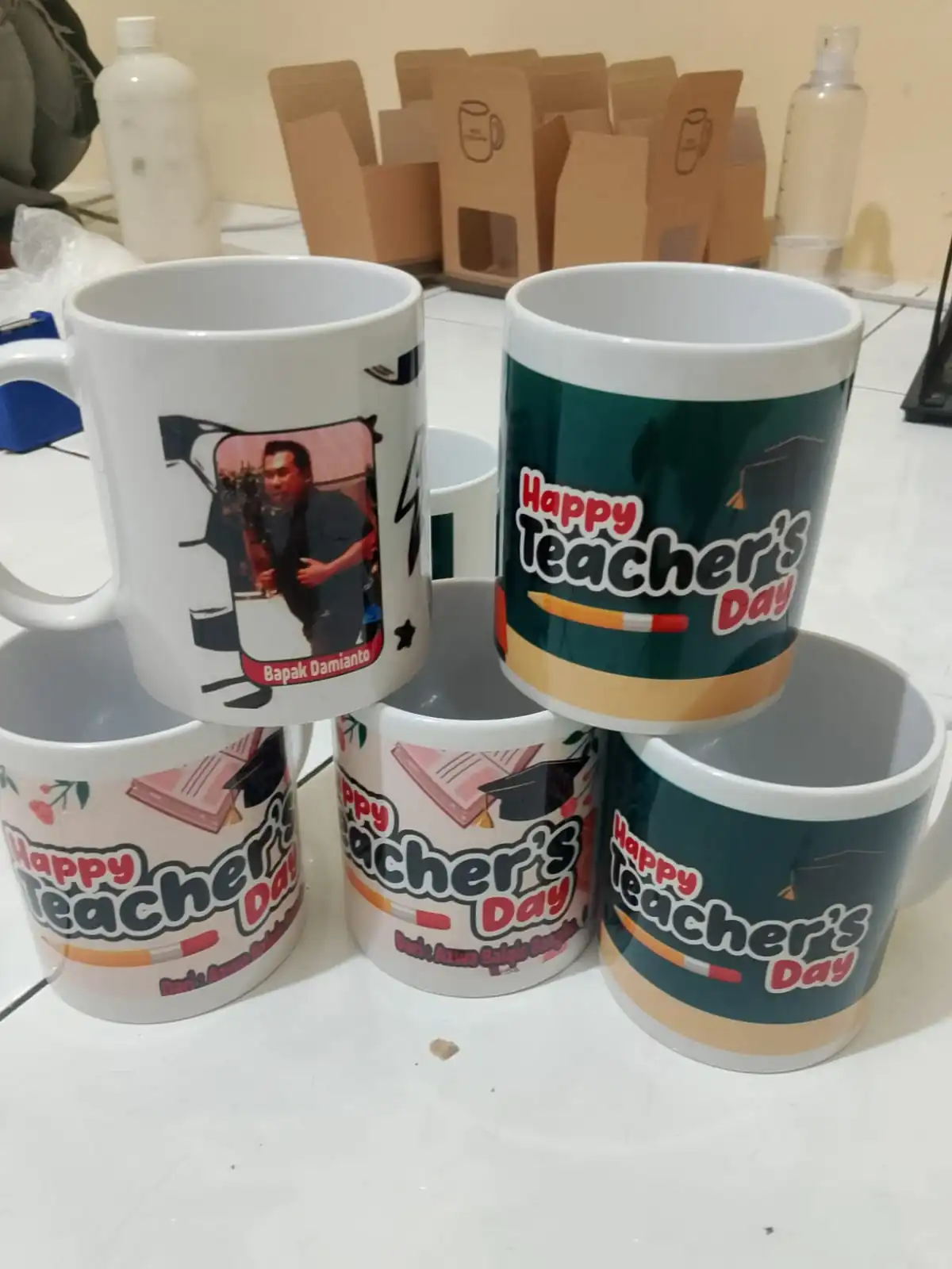 MUG TEMA HARI GURU