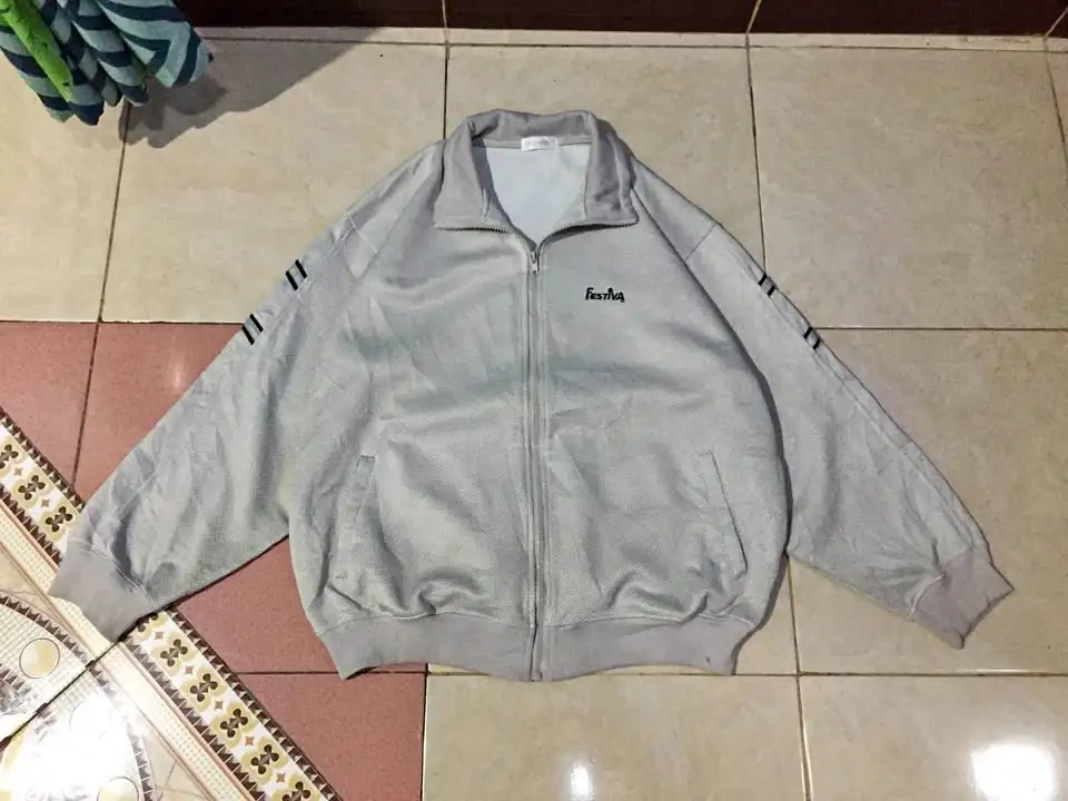 jaket tracktop swiftly boad festiva size L
