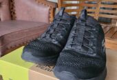 Sepatu skechers hitam go run