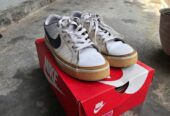 Sepatu Casual Nike Court Legacy