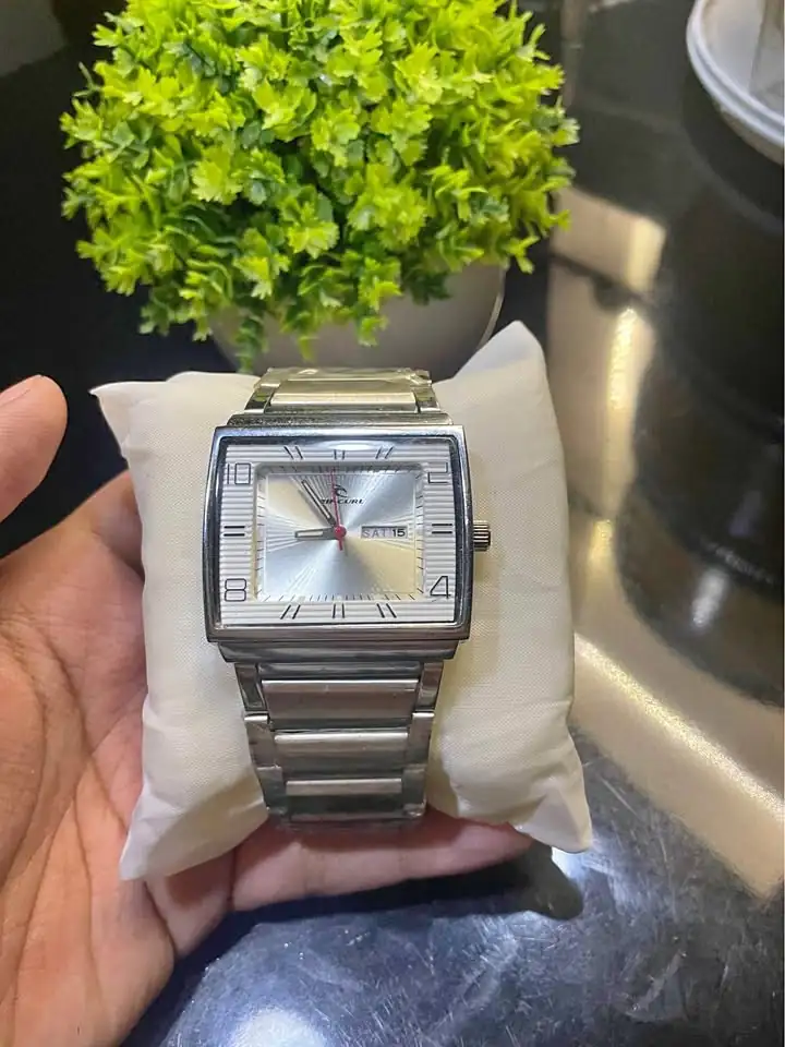 jam tangan rantai anti air