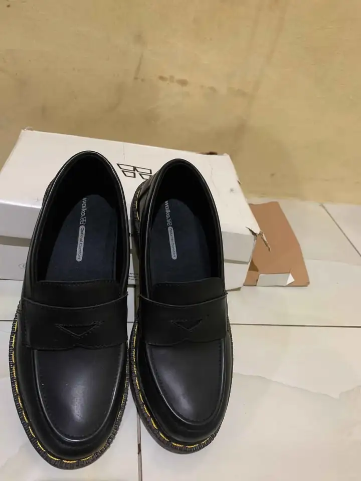 Sepatu docmart slip on loafers formal Casual