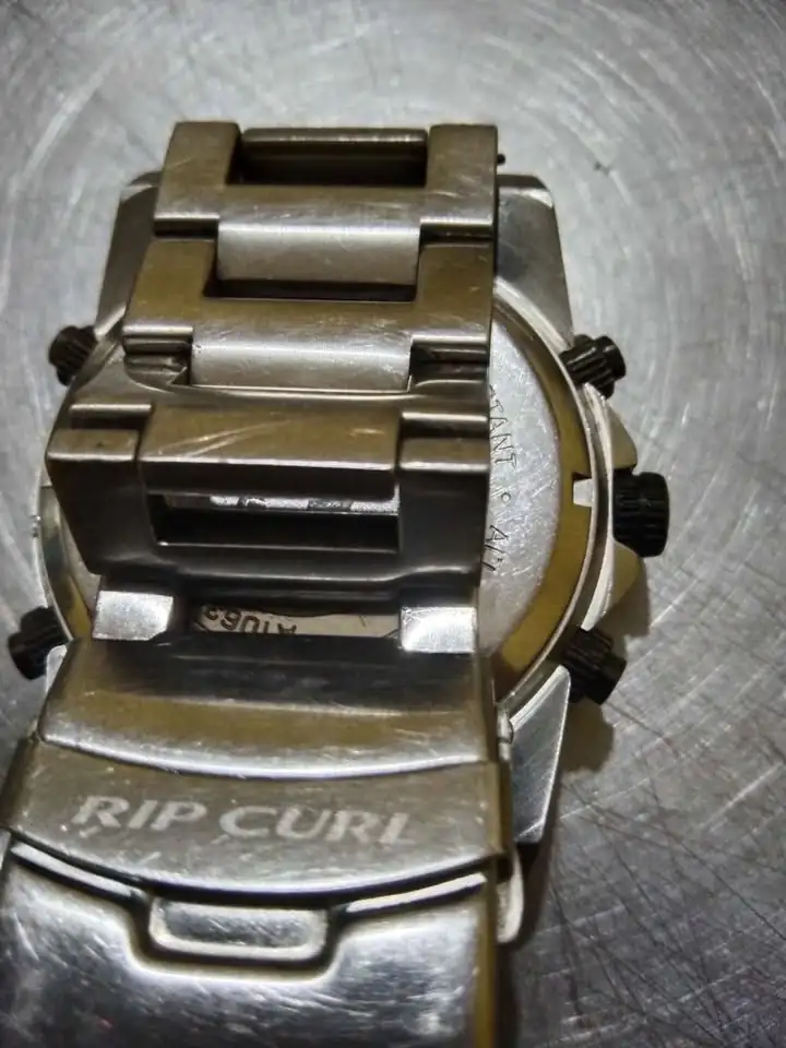 DIJUAL: JAM TANGAN RIPCURL