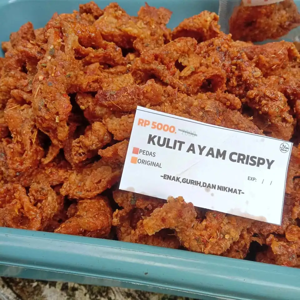 Kulit Ayam Crispy Pedas Daun jeruk