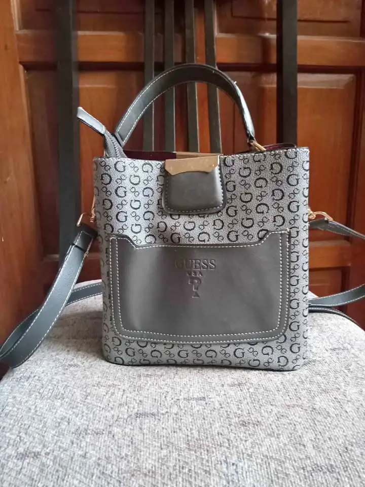 Tas Bucket Guess Sekend Dipakai 1x