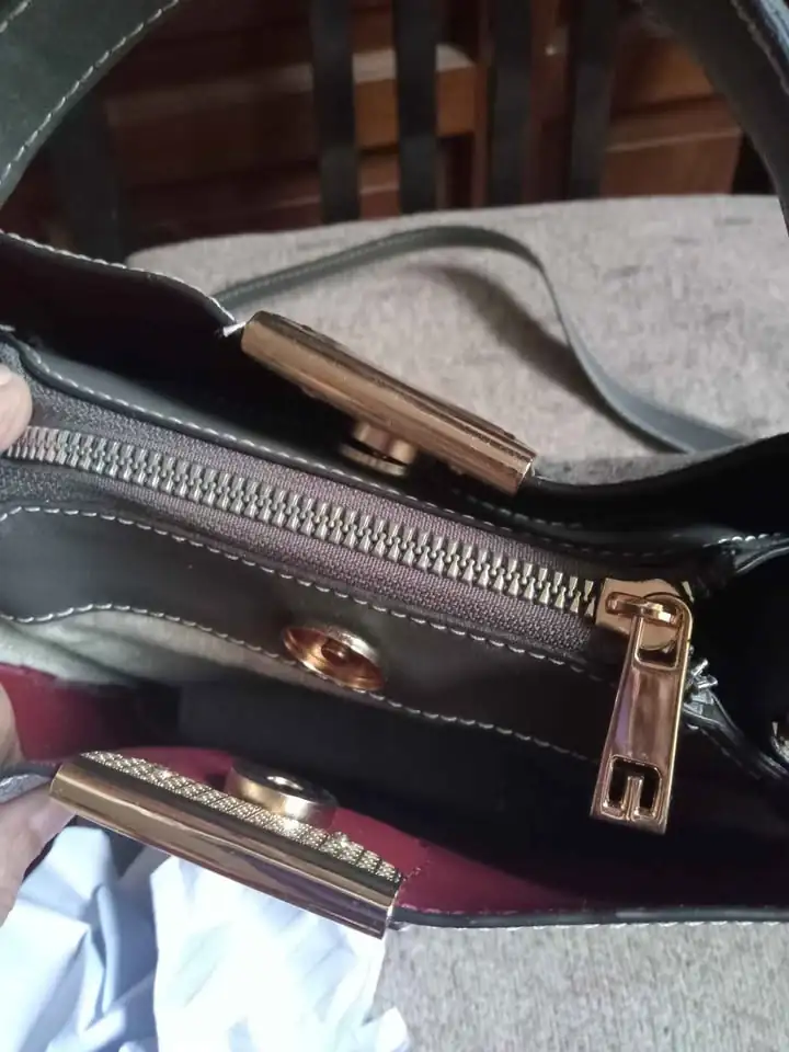 Tas Bucket Guess Sekend Dipakai 1x