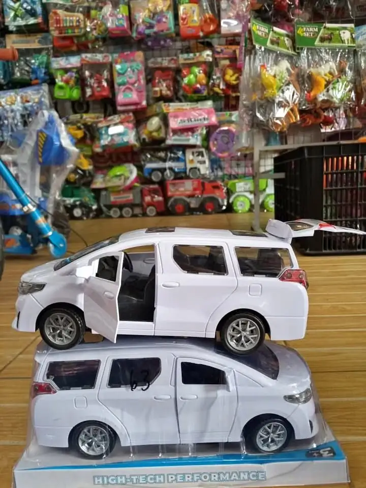 Mainan anak mobil alphard bateraii