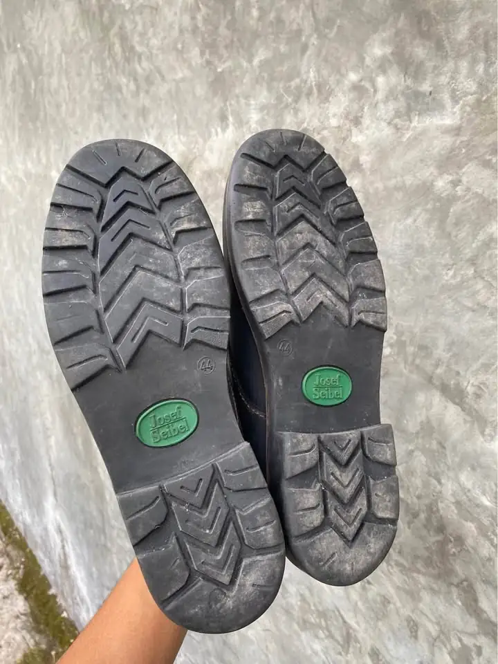 Sepatu josef saibel Size 44