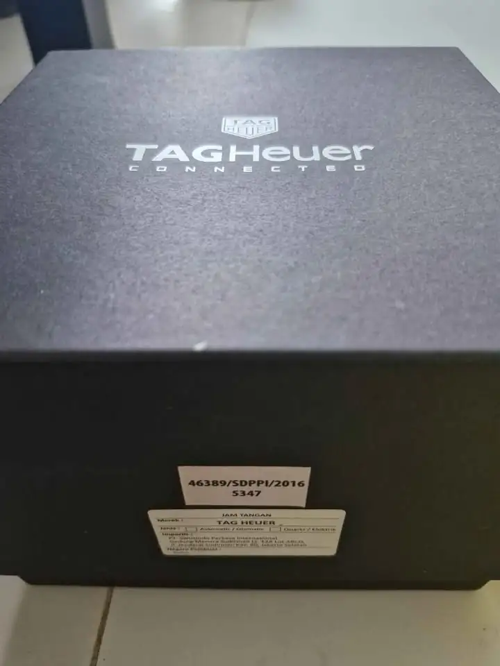 Jam tangan Tag Heuer connected Modular