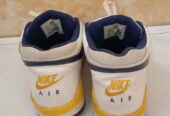 Dijual Sepatu Anak sudah tidak mau pakai