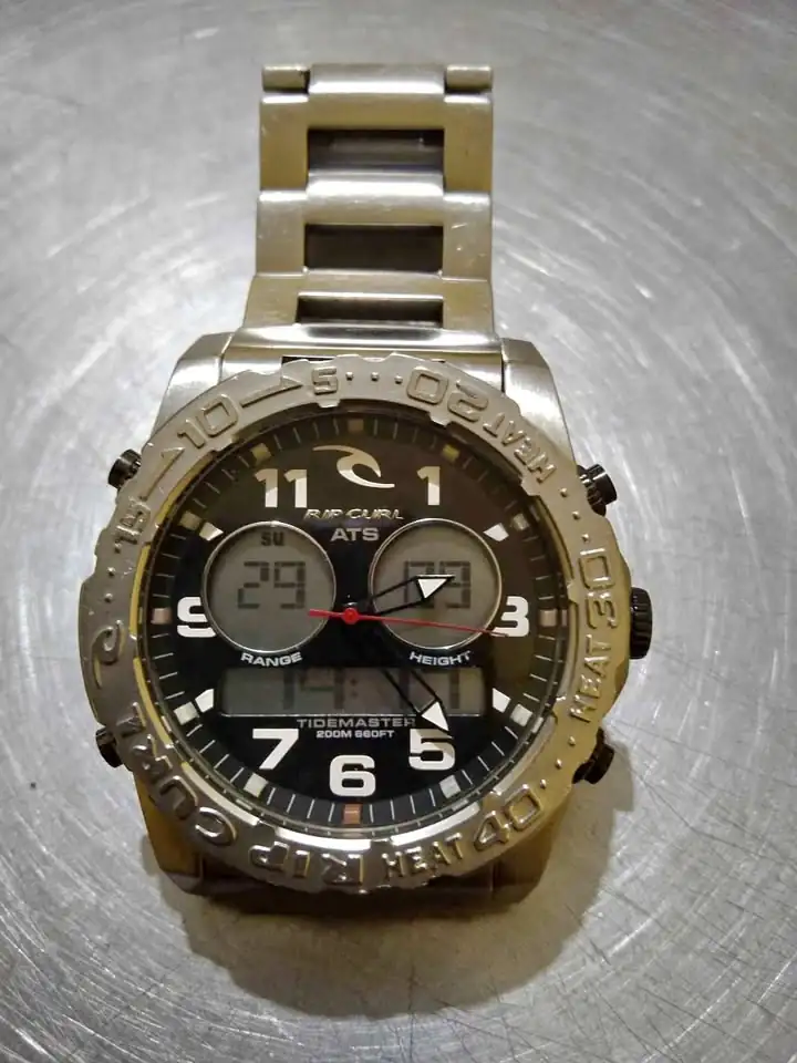 DIJUAL: JAM TANGAN RIPCURL