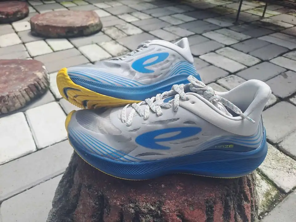Sepatu running 910 haze vision 1.0 abu md/biru/kuning