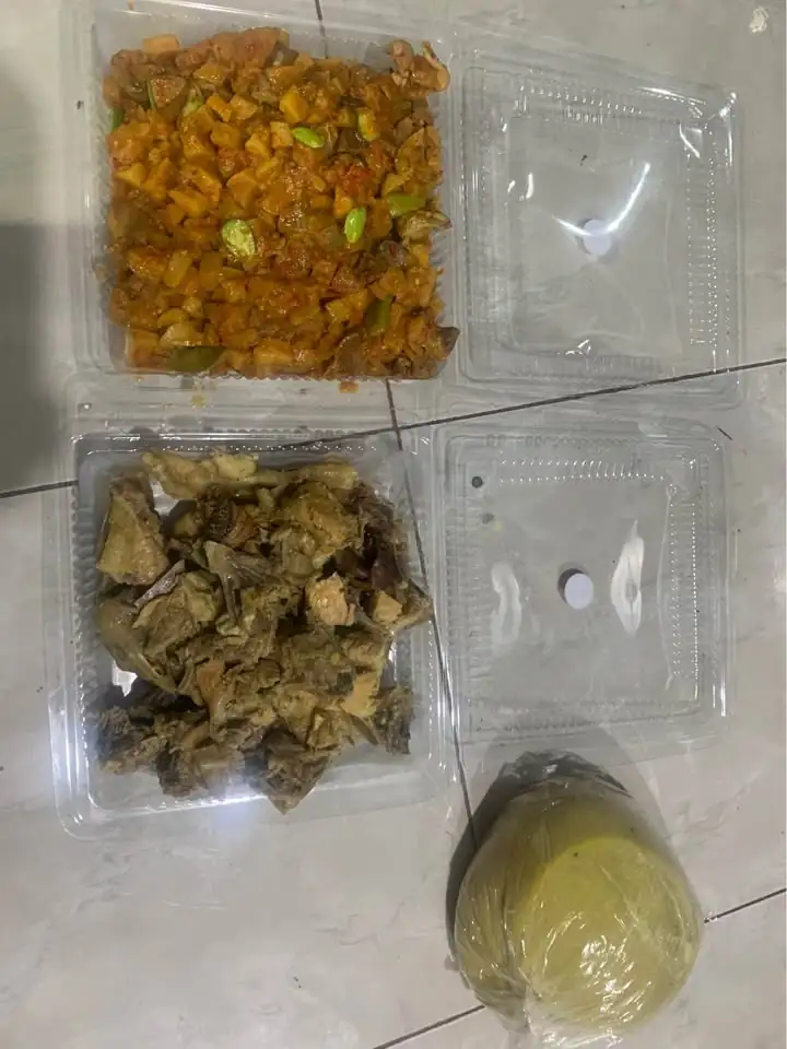 Bebek, entok, ayam merah, ayam kampung, ayam potong, sosis solo, lumpi