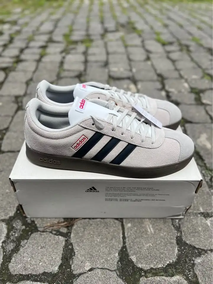 Sepatu Adidas VL Court 2.0