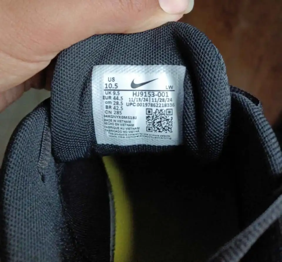 Dijual sepatu basket NIKE