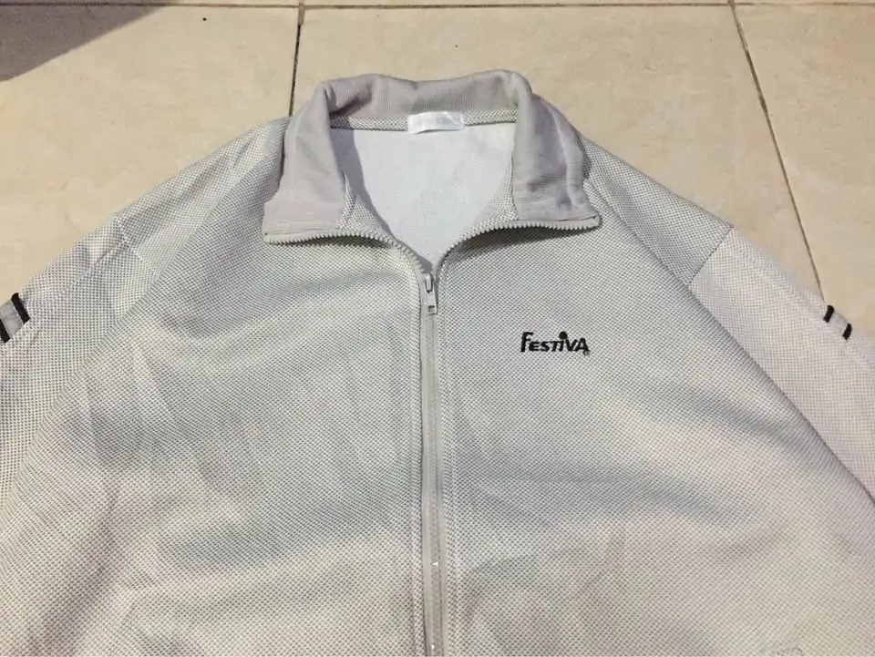 jaket tracktop swiftly boad festiva size L
