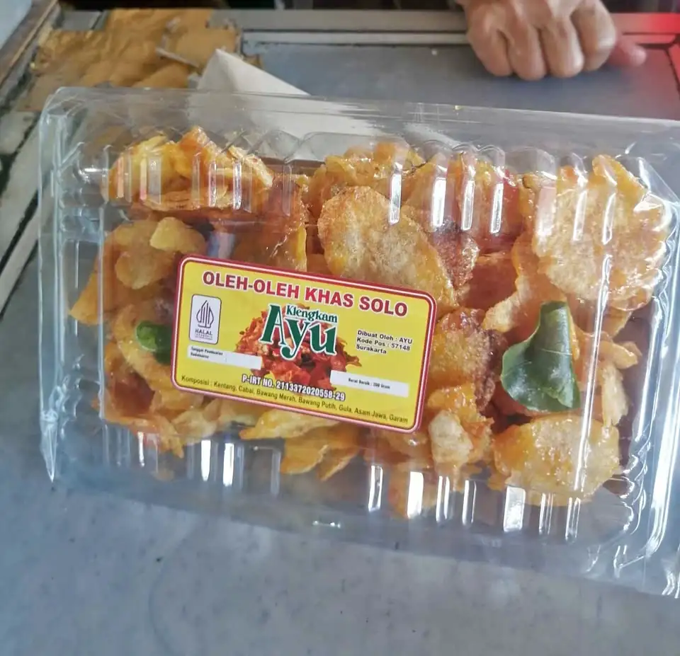 Makanan Klengkam kentang asam manis pedas