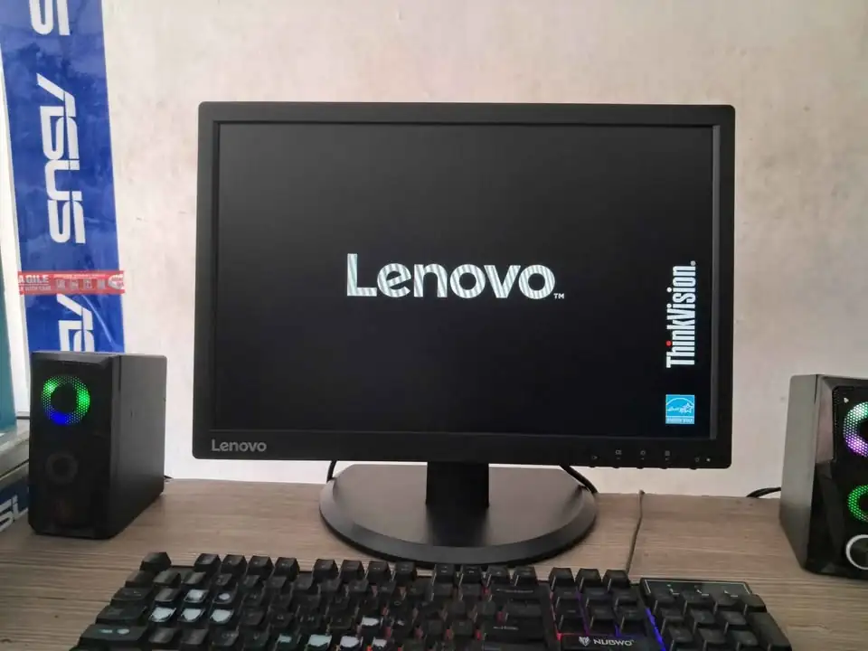 Led monitor 20 inc LENOVO Thinkvision