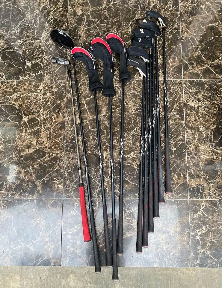 Perlengkapan olahraga golf