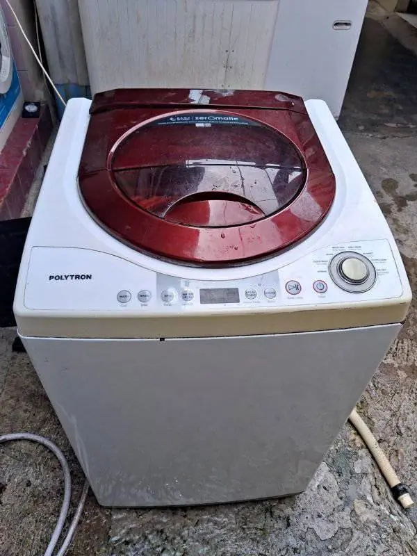 Mesin cuci merek Polytron