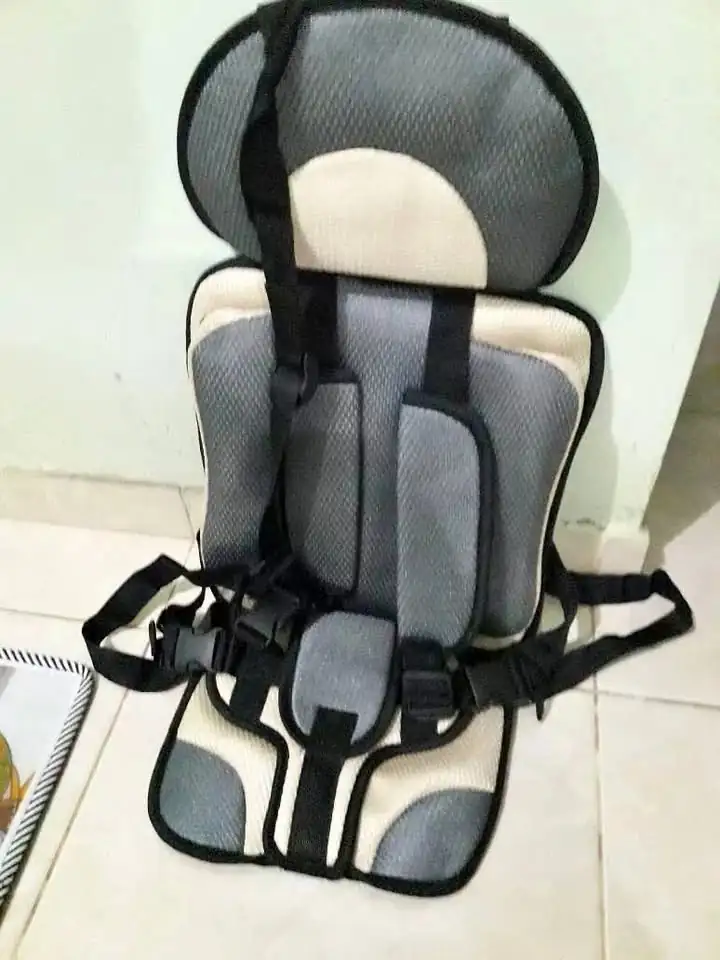 Tempat Duduk Kursi Mobil Bayi