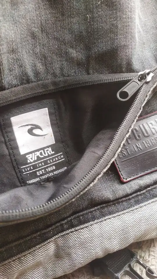 RARE ITEM Tas Selempang RIPCURL Original VINTAGE –Denim Satchel (BSBQA