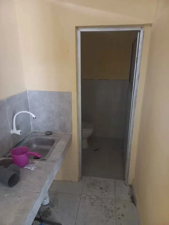 DISEWAKAN 1 bed 1 bathroom – House