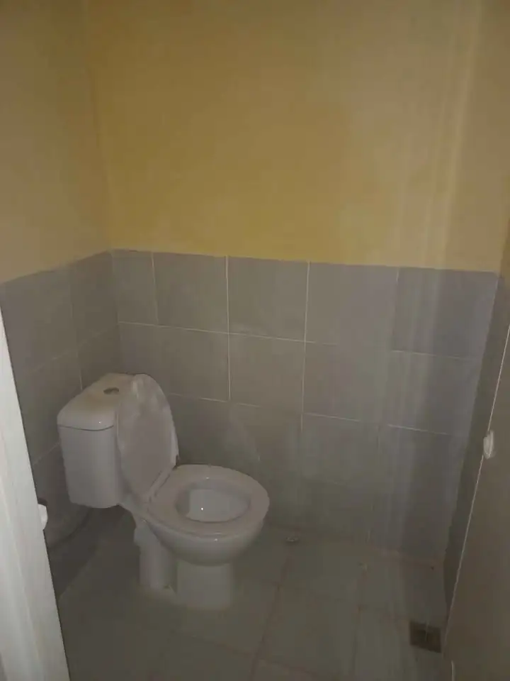DISEWAKAN 1 bed 1 bathroom – House
