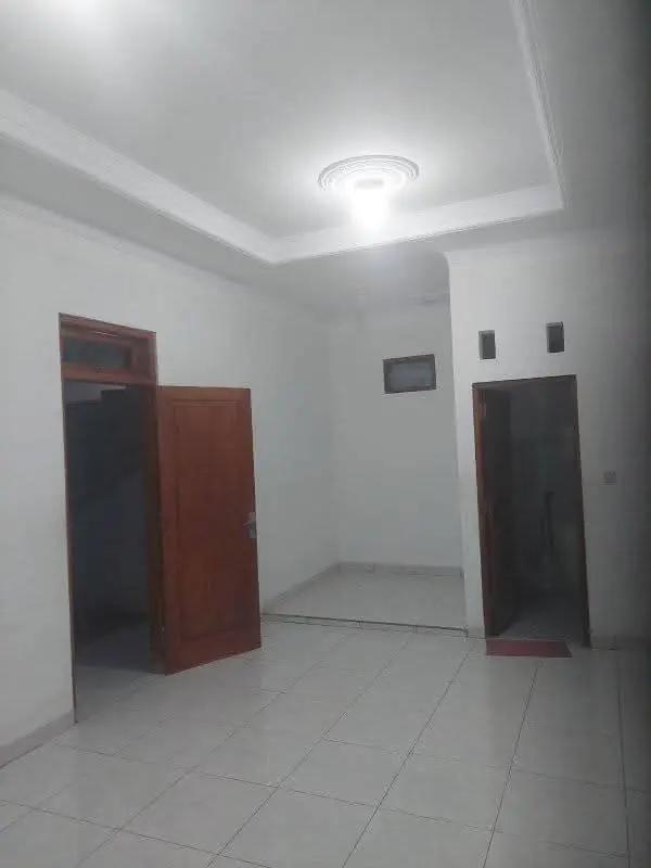 Rumah kontrakan Rp10 jt/bulan