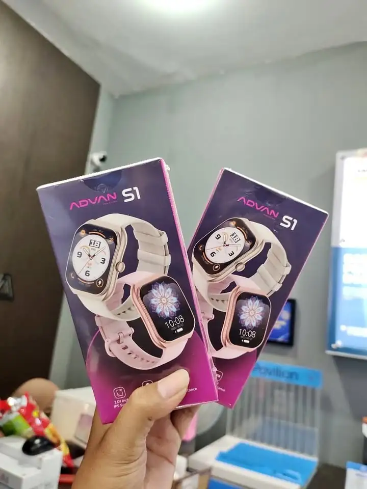 “Smartwatch S1: Gaya Elegan, Teknologi Cerdas”