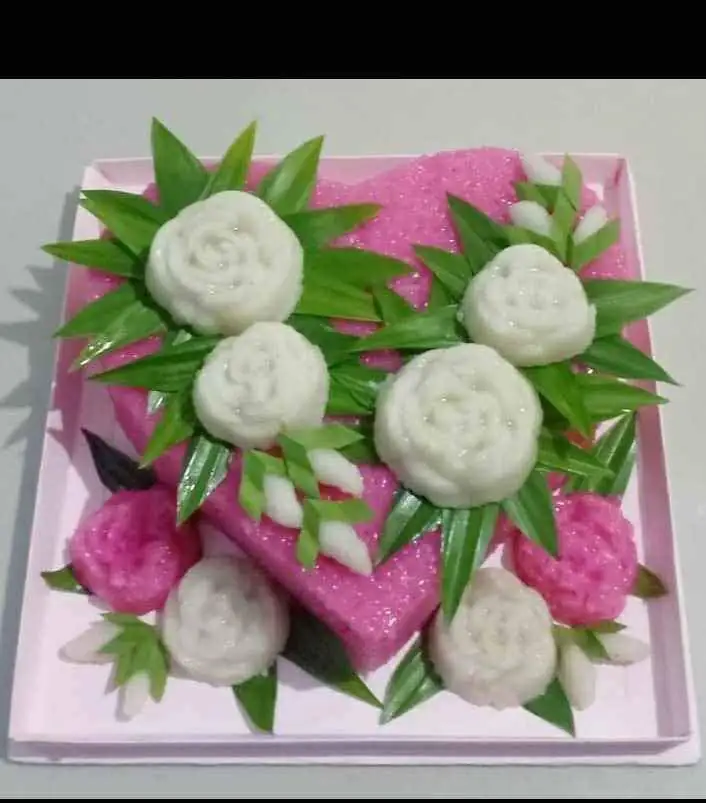 Hantaran makanan untuk seserahan