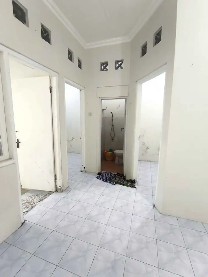 DISEWAKAN 2 KT 1 Kamar Mandi – Rumah / Tahun