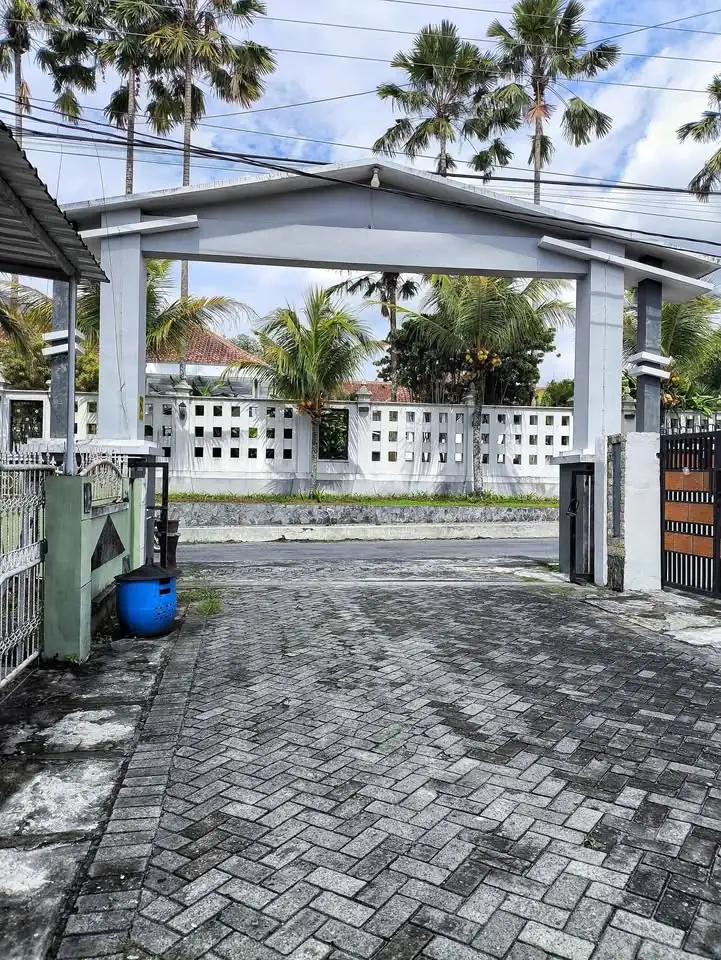DISEWAKAN 2 KT 1 Kamar Mandi – Rumah / Tahun