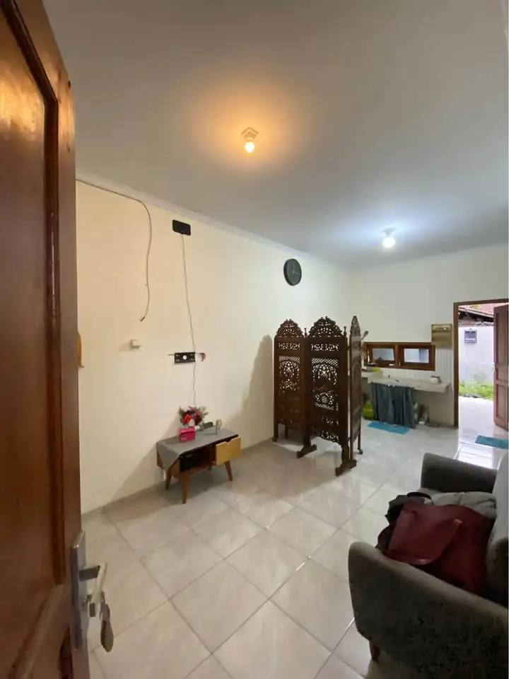 2 KT 1 Kamar Mandi – Rumah
