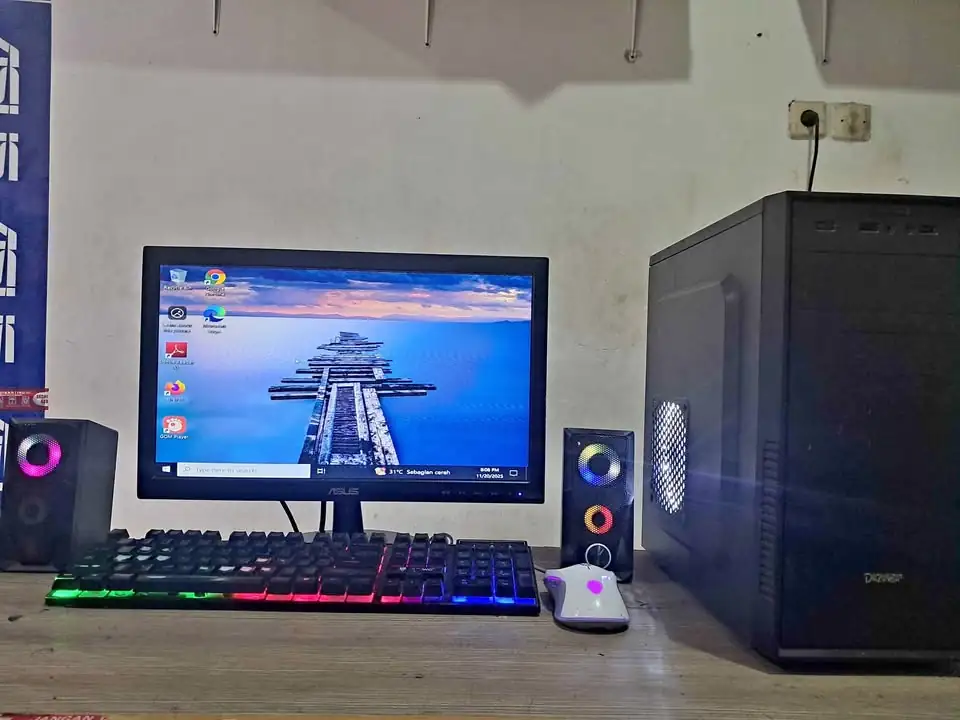Pc komputer Gen 4 ram 6 GB siap pakai