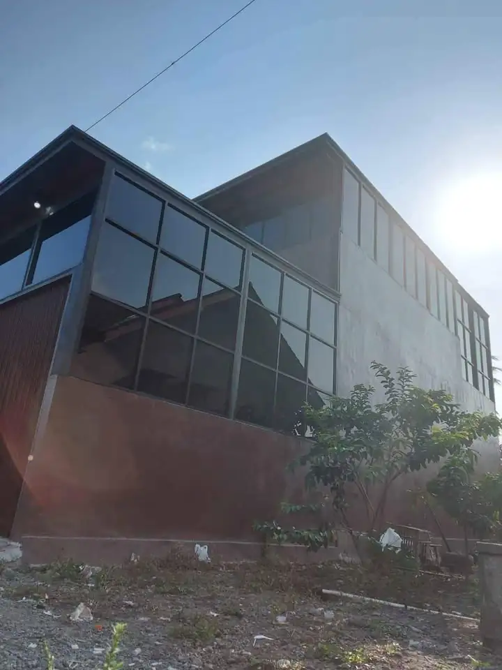 RUMAH BARU SIAP HUNI 2 LANTAI