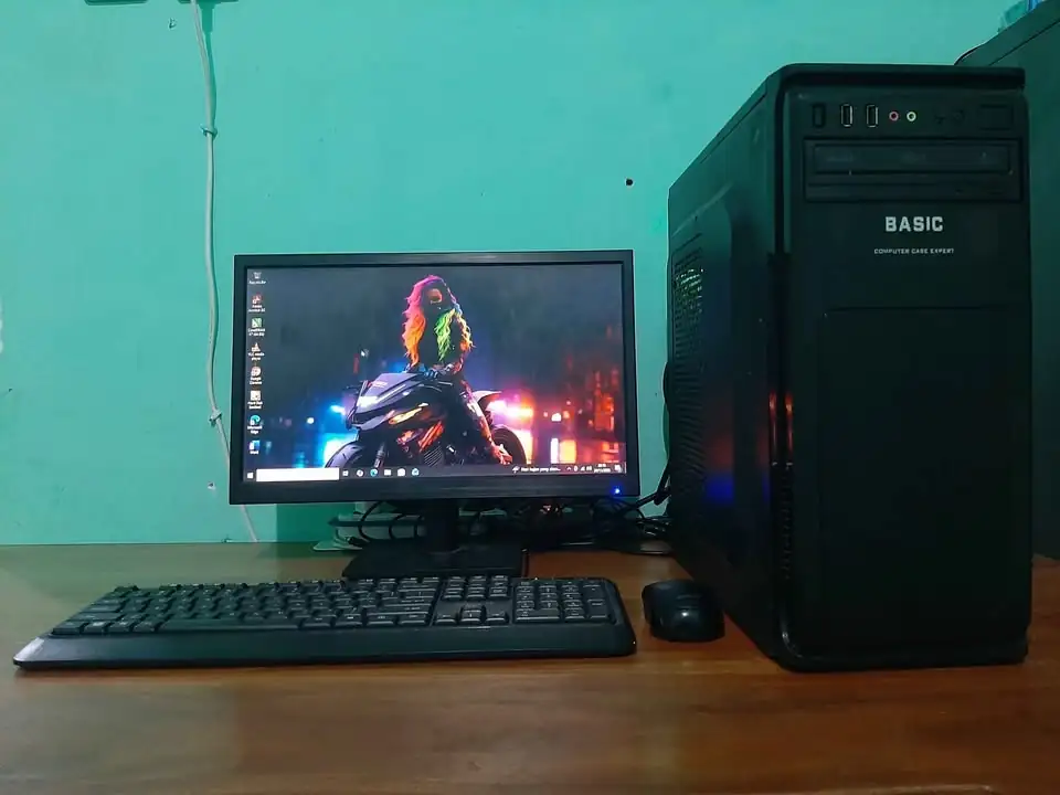 Komputer 1Set Core i3 Ram 8gb Ssd 128 Monitor 19″ Normal Siap pakai