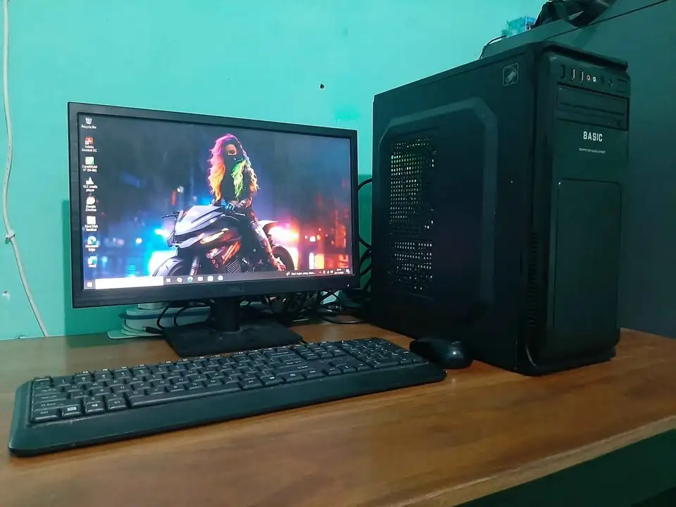 Komputer 1Set Core i3 Ram 8gb Ssd 128 Monitor 19″ Normal Siap pakai
