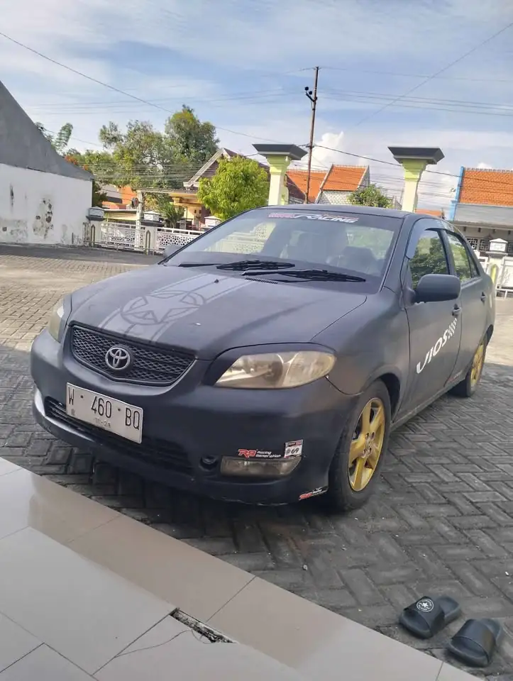 DIJUAL MOBIL Vios limo 2005