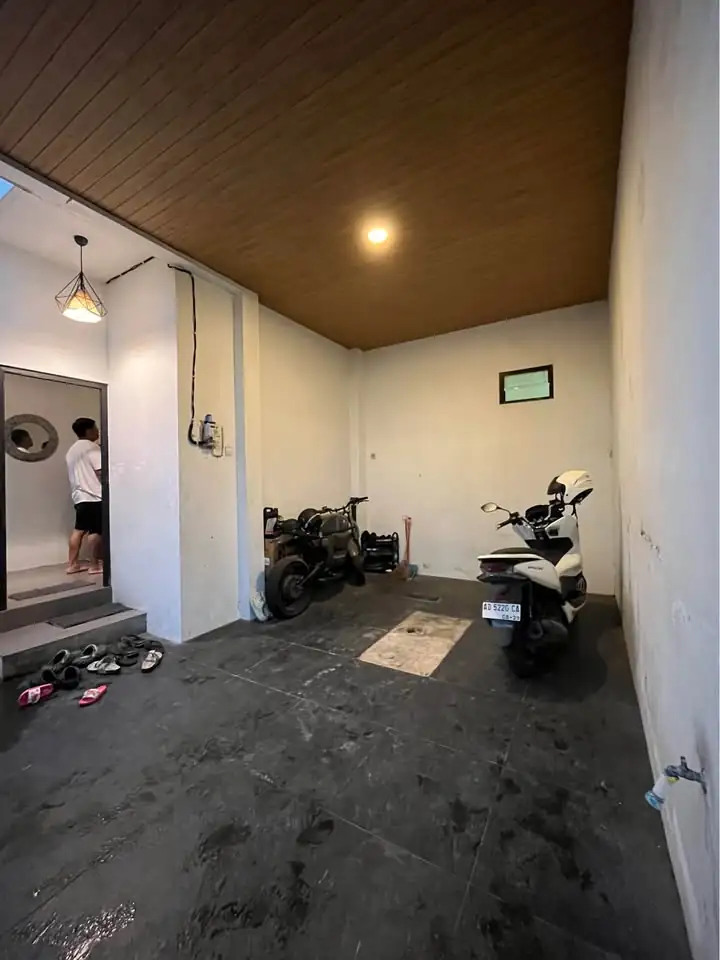 DIJUAL RUMAH MURAH LANTAI 2 PURBAYAN