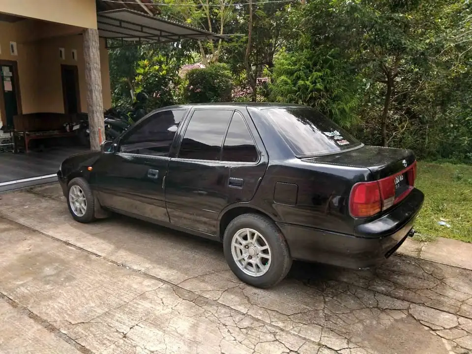 DIJAUL MOBIL 1991 Suzuki esteem