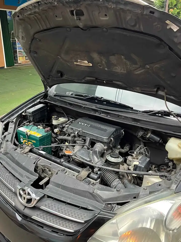 Mobil Toyota Avanza S AT 2010