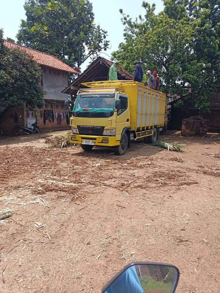 Mitsubishi Fuso Th 2007 PJK hidup kondisi siap kerja