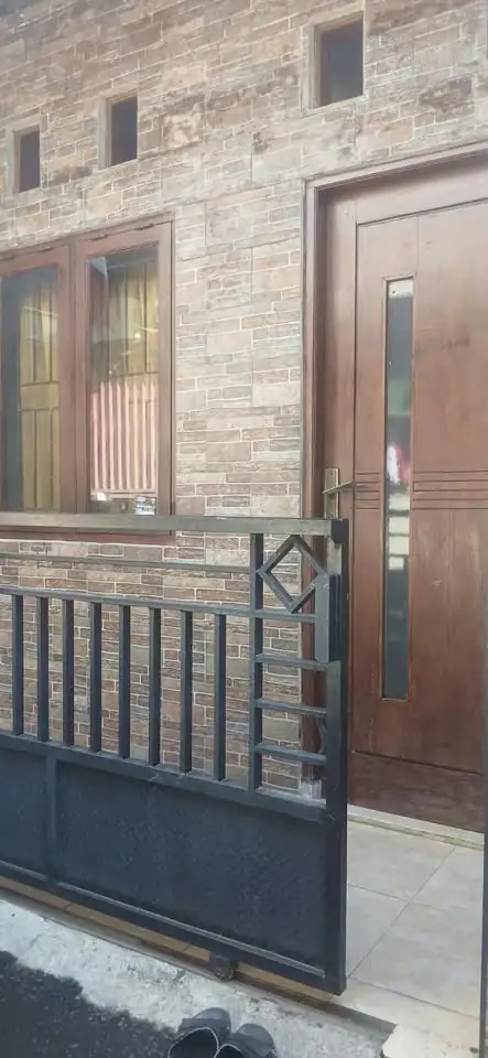 Butuh uang, Segera di jual RUMAH di CONDET