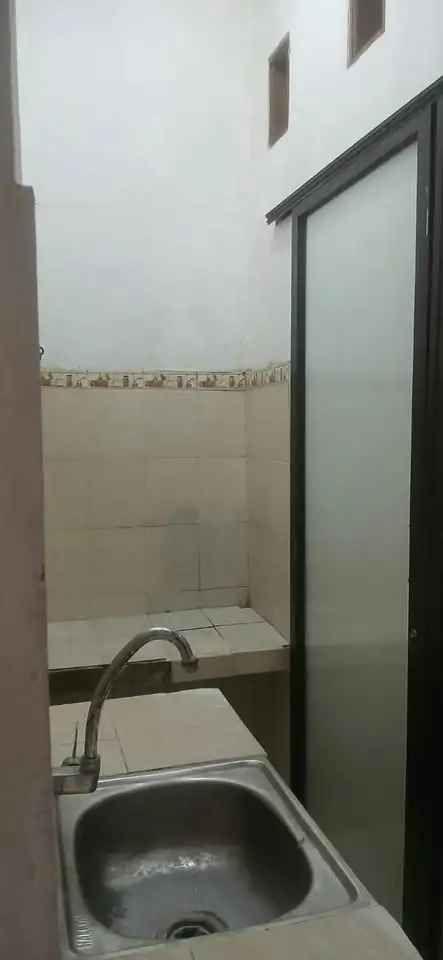 Butuh uang, Segera di jual RUMAH di CONDET
