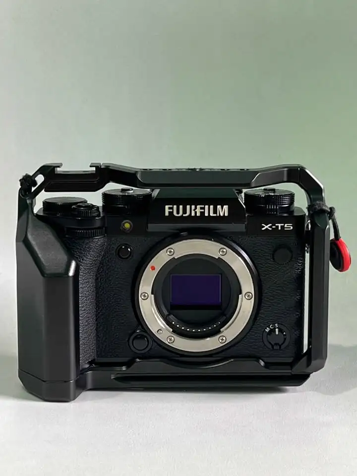 JUAL KAMERA FUJIFILM XT5 FULLSET MULUS