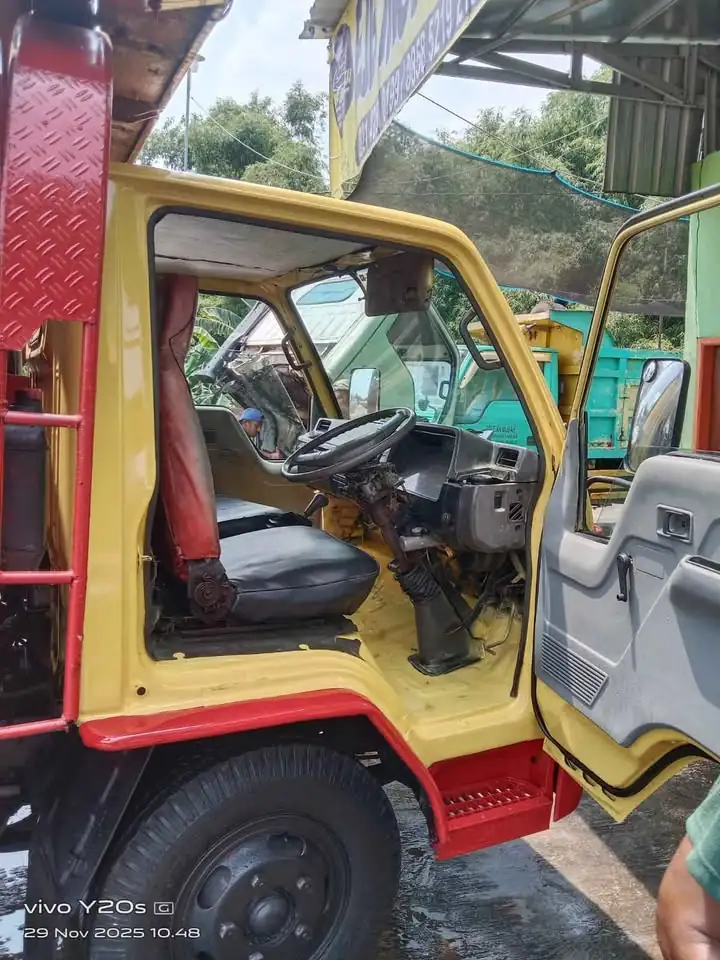 Dijual Truk Ragasa tahun 2003 PS 120 colt diesel