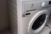 Mesin cuci electrolux