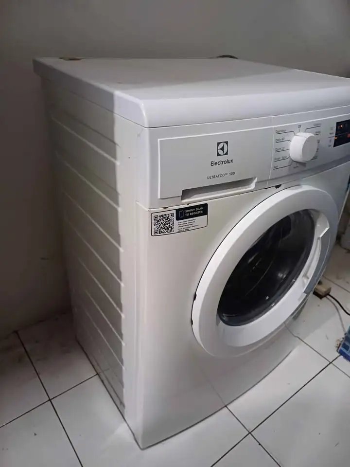 Mesin cuci electrolux