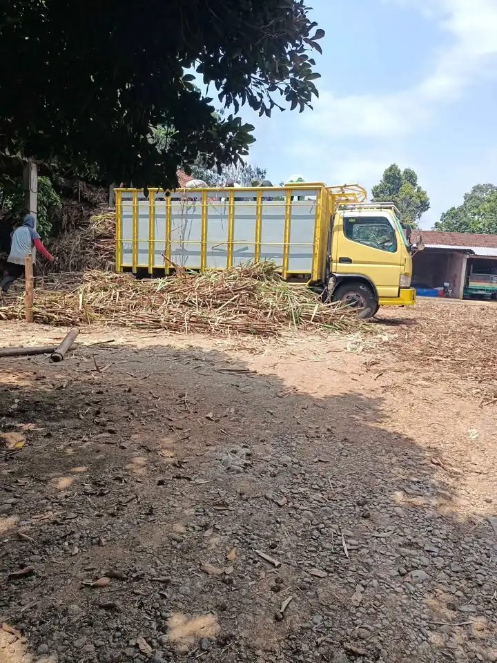 Mitsubishi Fuso Th 2007 PJK hidup kondisi siap kerja
